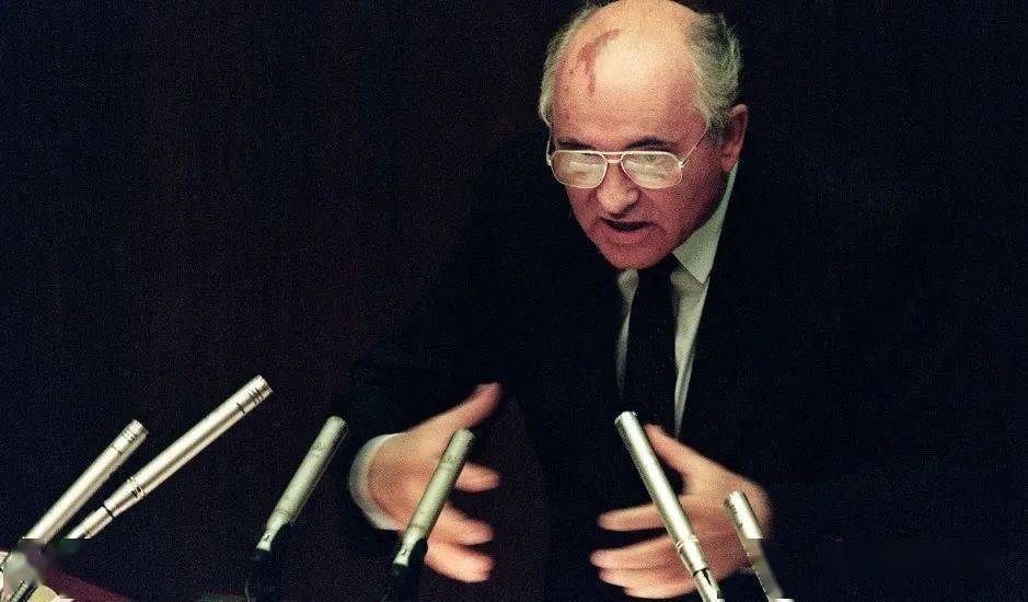 戈?duì)柊蛦谭蜓輪T之路，變化、自信與成就感的啟示