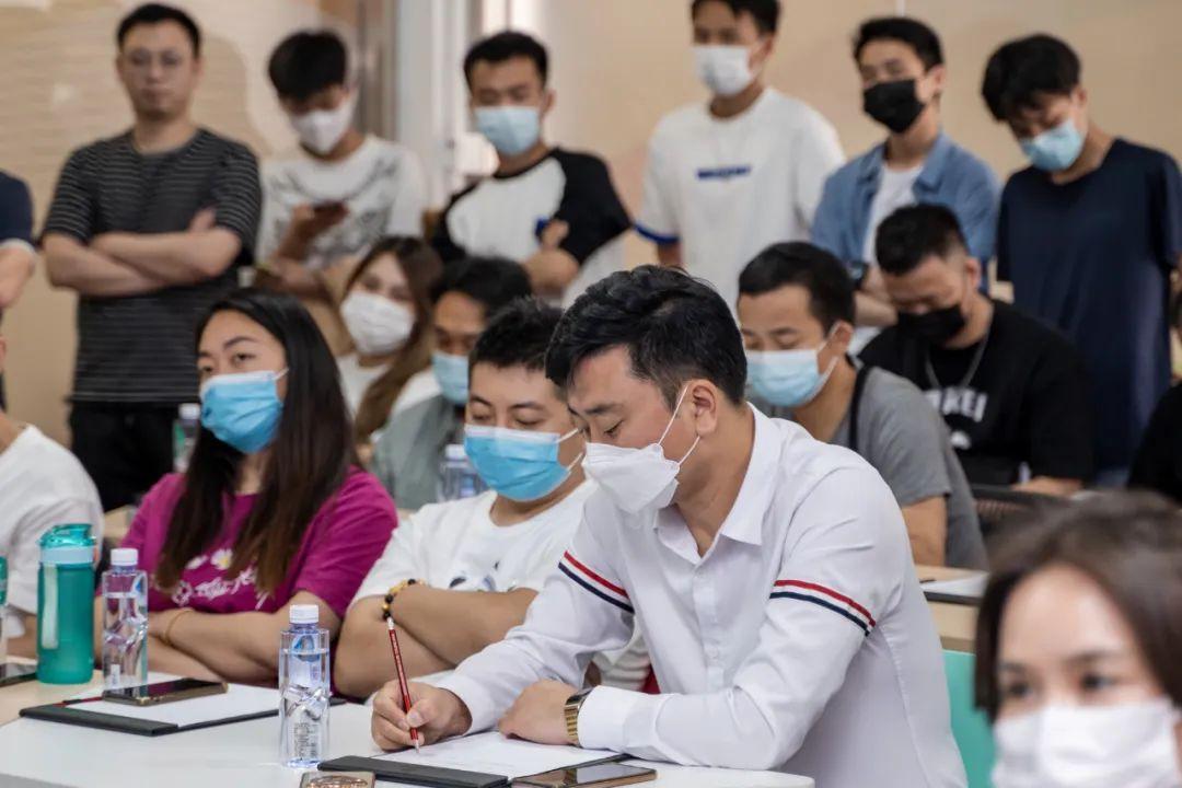 抖音最新流量，科技風(fēng)潮下的全新體驗之旅