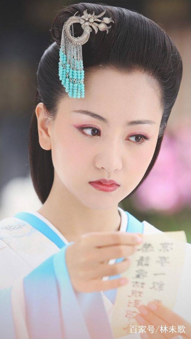 楊蓉古裝劇新作，巷弄深處的魅力之旅與隱藏小店的奇妙探險