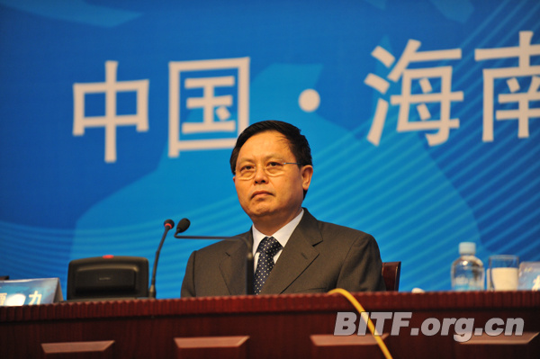 海南省委常委最新名單揭曉，開(kāi)啟自然美景探索之旅